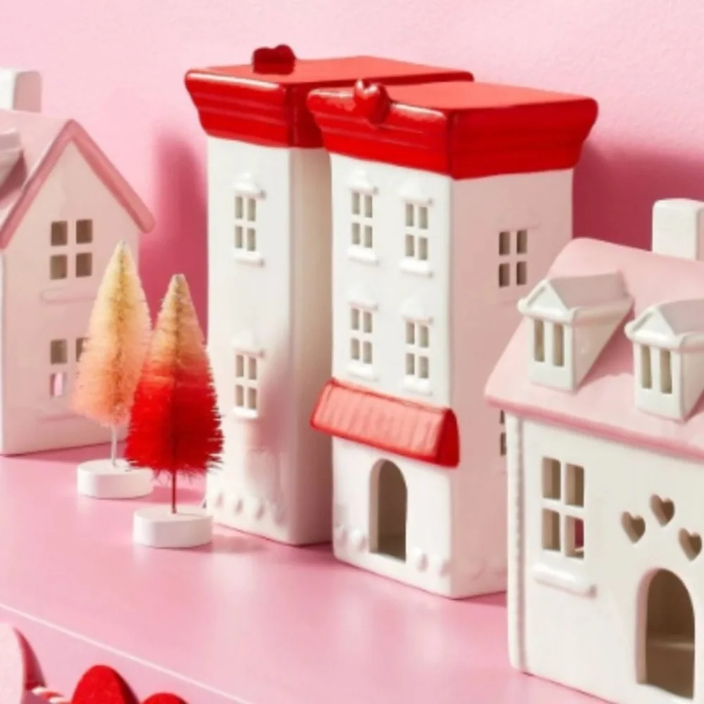 Valentine’s Day Spritz‎ Valentine Ceramic Tall Building Figurine Red/White